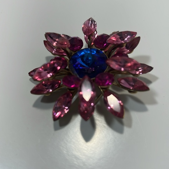 Fabulous Vintage unmarked MCM Brooch pink Marquise cut - Picture 2 of 3